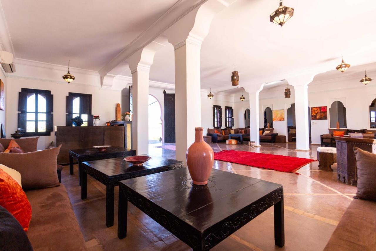 Kasbah Caracalla Aït Zat Esterno foto